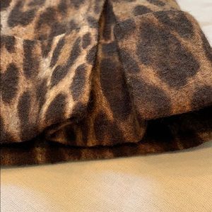 100% Wool high end short jacket. BEAUTIFUL